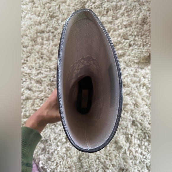 Valentino Garavani laced pattern rubber boots - Picture 8 of 11